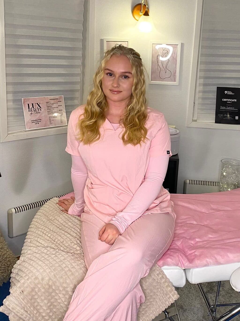 Helmi Sallinen, LuxBeauty by Helmin sokerointiyrittäjä Veikkolassa